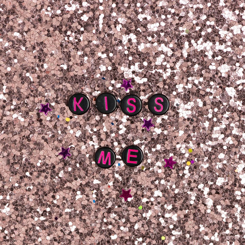 KISS ME alphabet letter beads typography