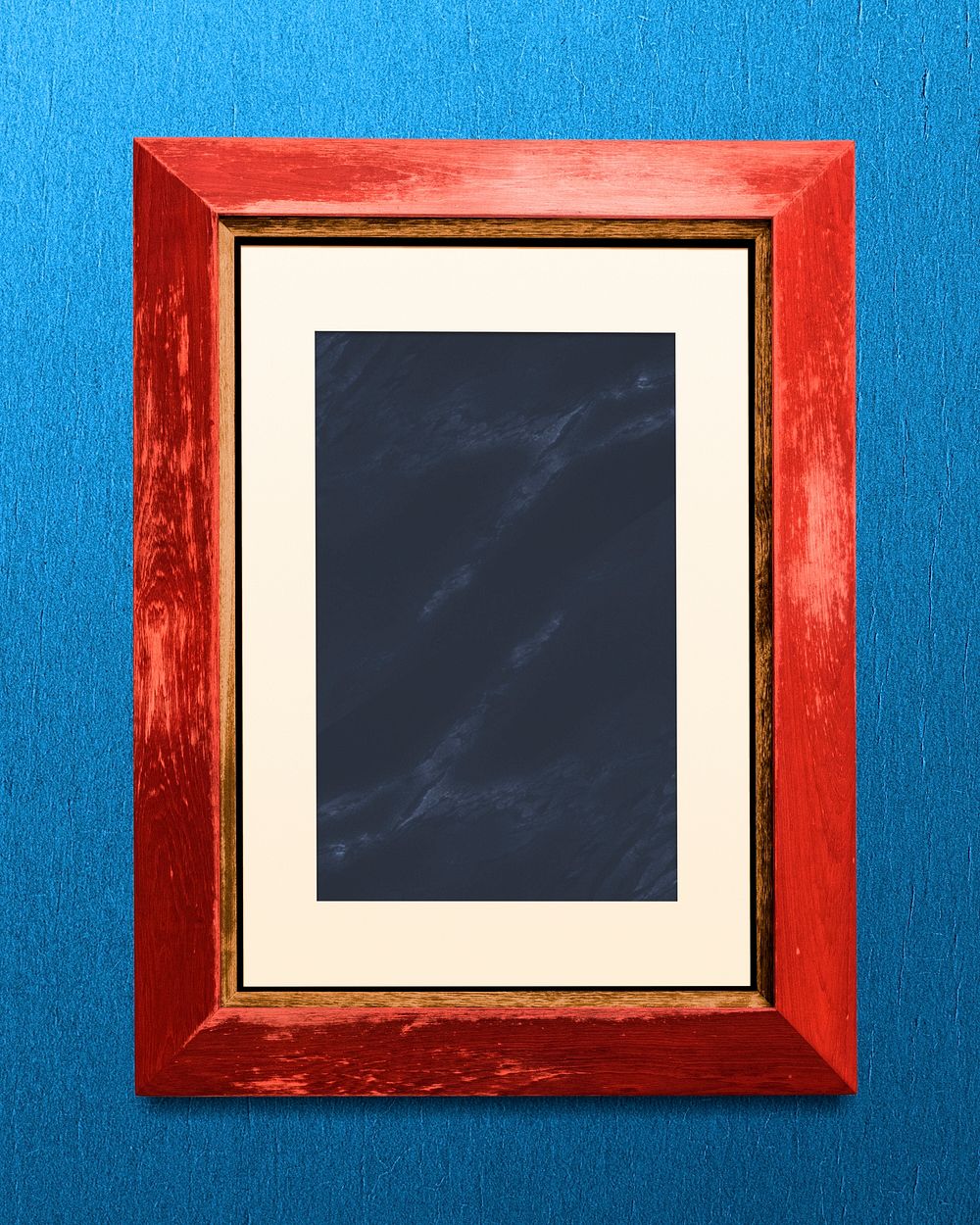 Red photo frame