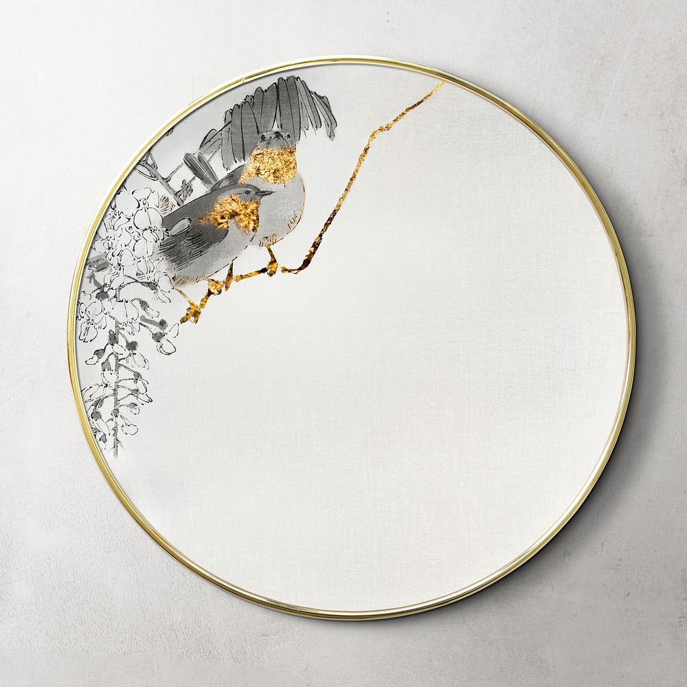Round mirror decorated with an artwork