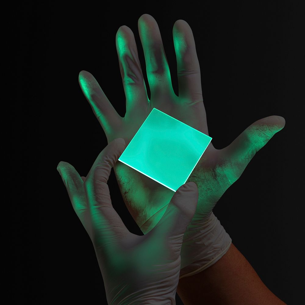 Petri dish psd mockup on medical worker&rsquo;s hands