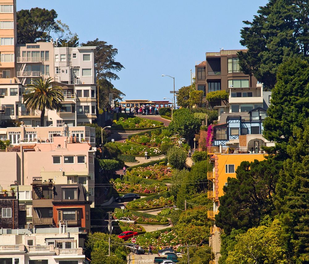 Lombard Street, San Francisco.. Original public domain image from Wikimedia Commons