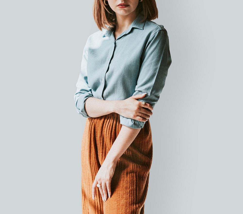 Short brown hair woman in a denim shirt