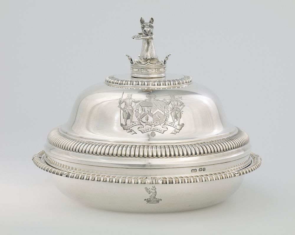 one of a pair of entree dishes with covers; engraved with royal coat of arms, finials in form of owner's crest; gadrooned…