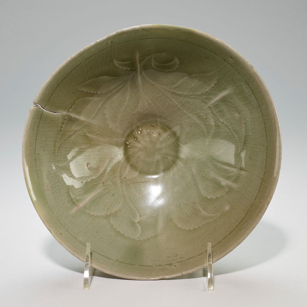 bowl underglazed floral pattern; blue-green ceramic, celadon. Original from the Minneapolis Institute of Art.