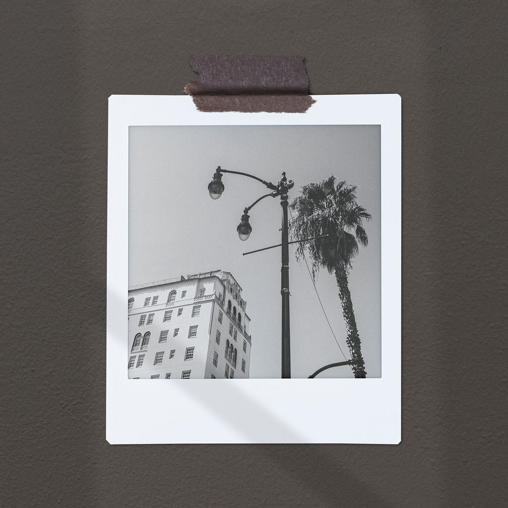 Instant photo frame mockup with gray, city image psd