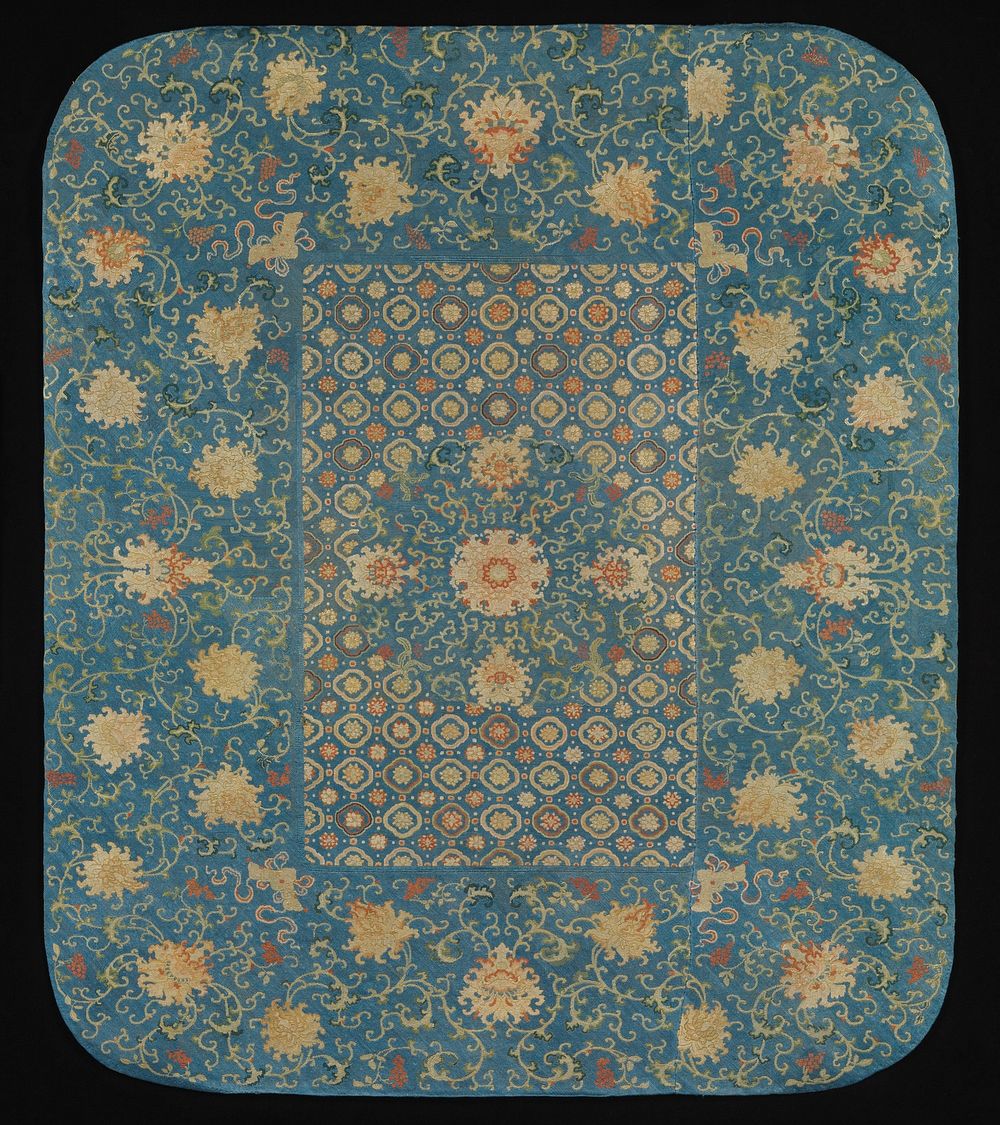Furniture Cover with Pattern of Flowers and Sonorous Stones