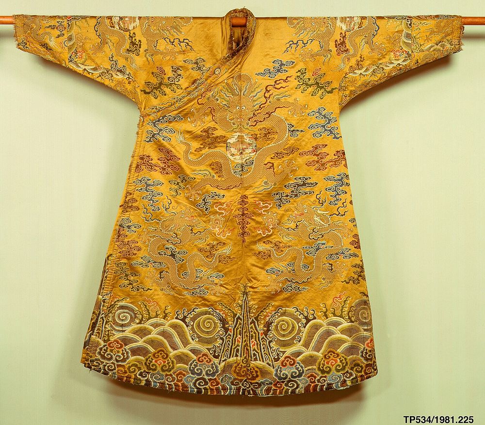 Lay Aristocrat's Robe (Chuba) | Free Photo - rawpixel