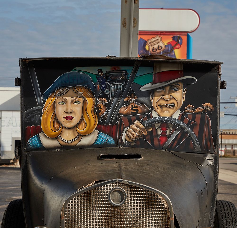                         A humorous depiction of the legendary 1930s Bonnie and Clyde outlaw team (Bonnie Parker and Clyde…
