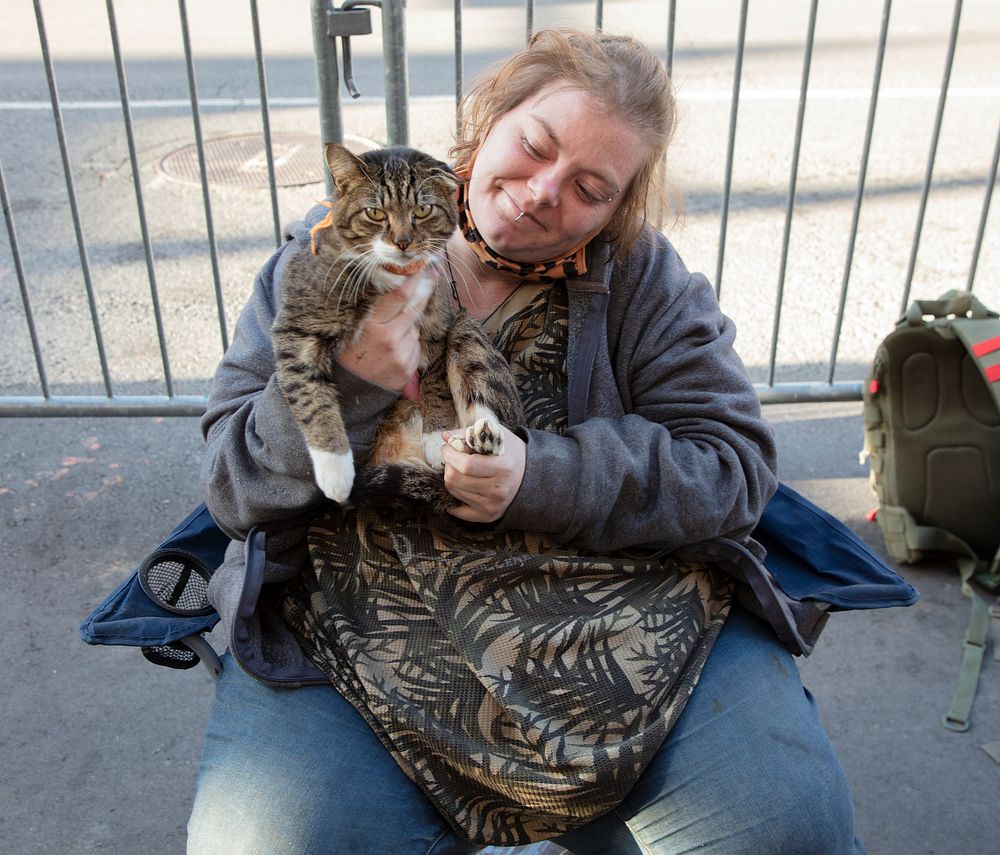                         Ashley Harris with her cat in Nashville, Tennessee                        