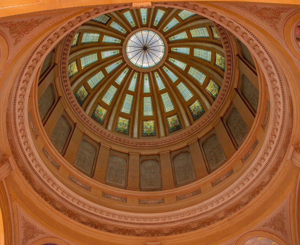                         View of the rotunda of the South Dakota Capitol in Pierre, the capital city of that state           …