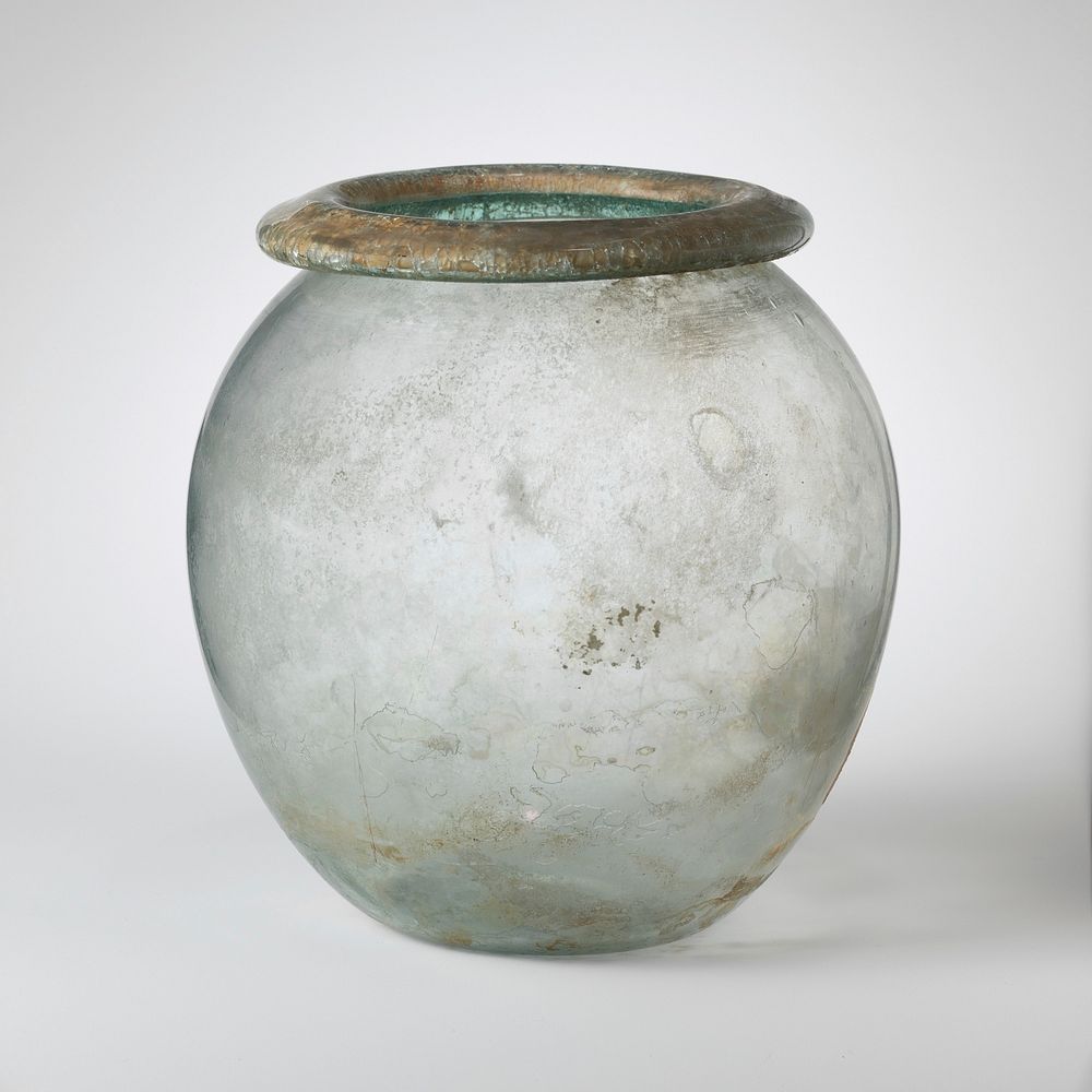 Glass cinerary urn (olla)