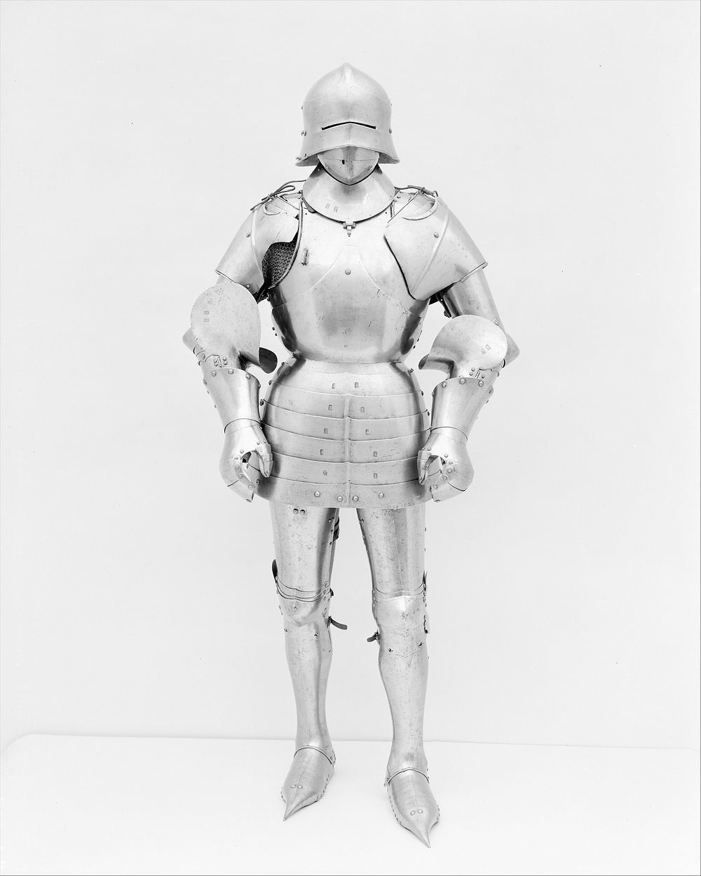 Armor in the style of the 15th century