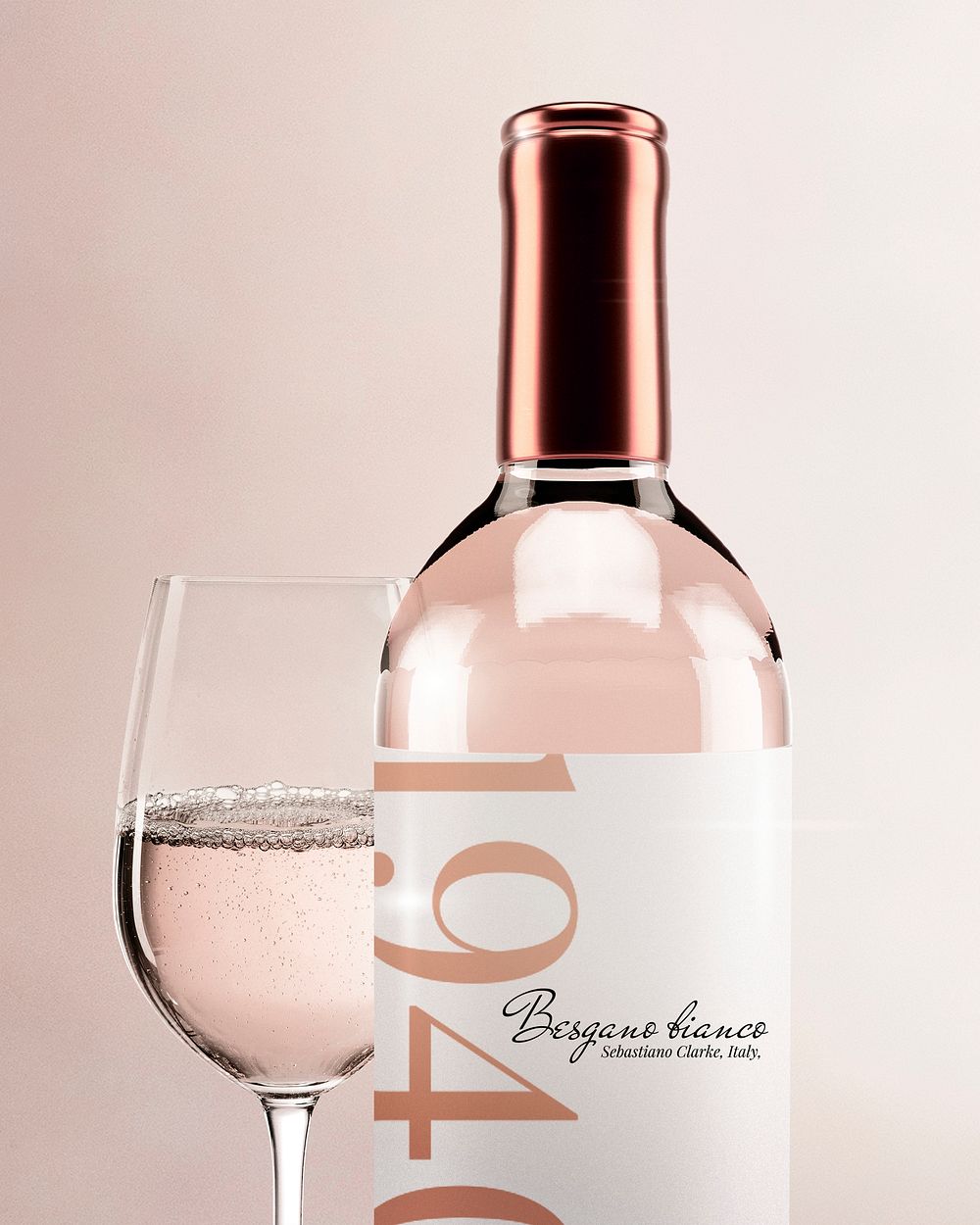 Ros&eacute; wine bottle mockup, editable festive design