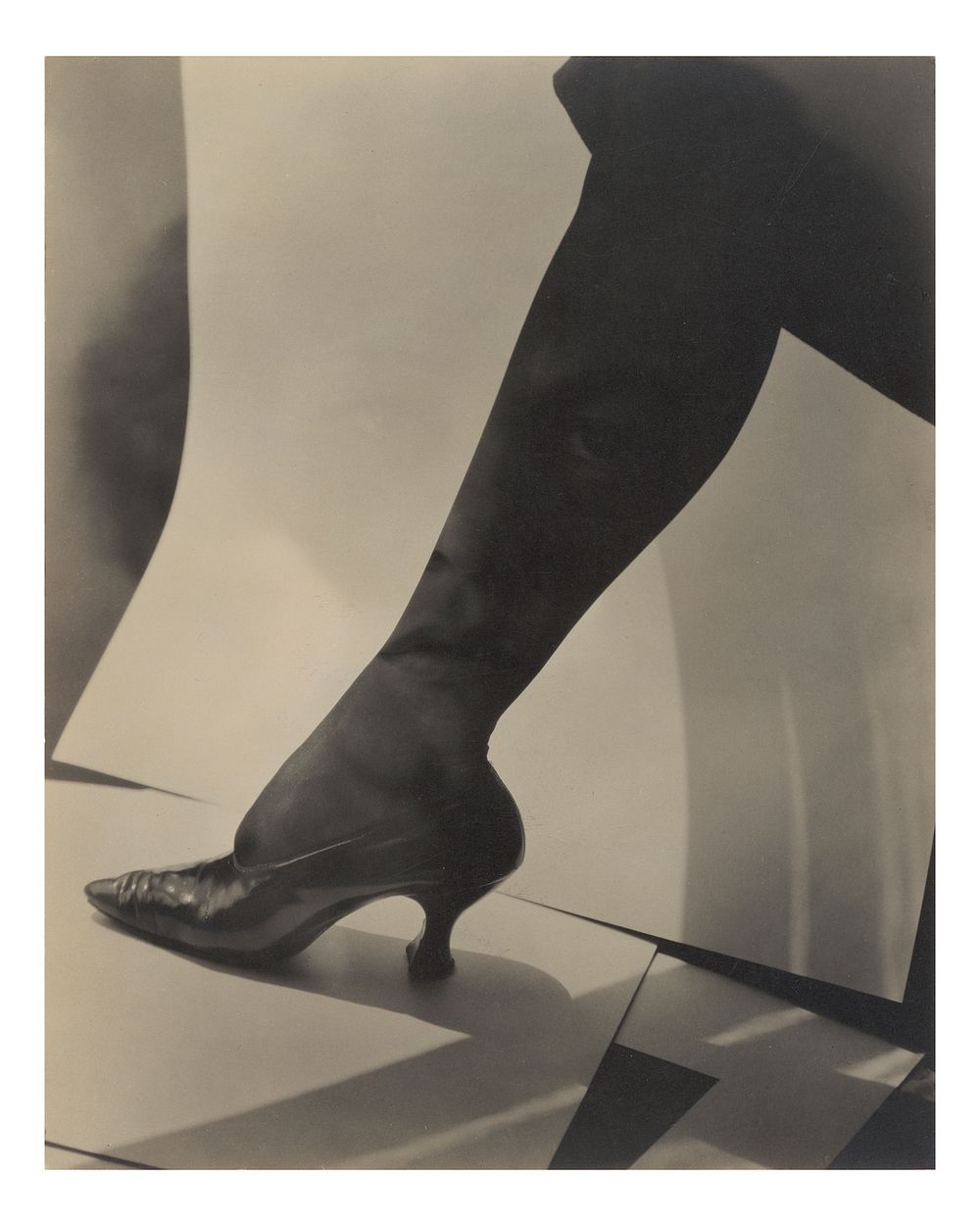 Dorothy True (1919) photo in high resolution by Alfred Stieglitz. 