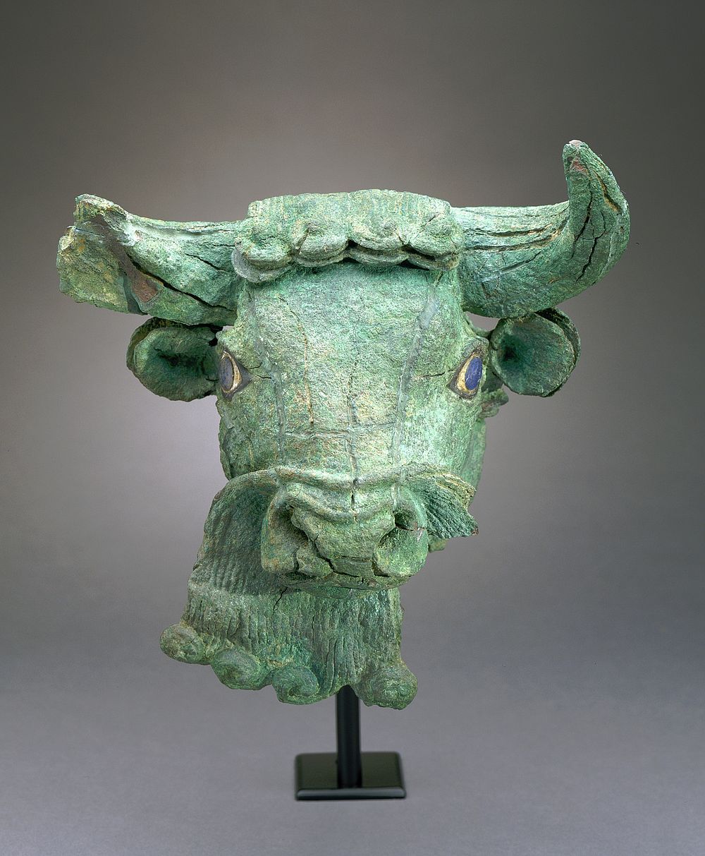Bearded Bull&rsquo;s Head (2600&ndash;2450 BC) sculpture in high resolution by anonymous. 