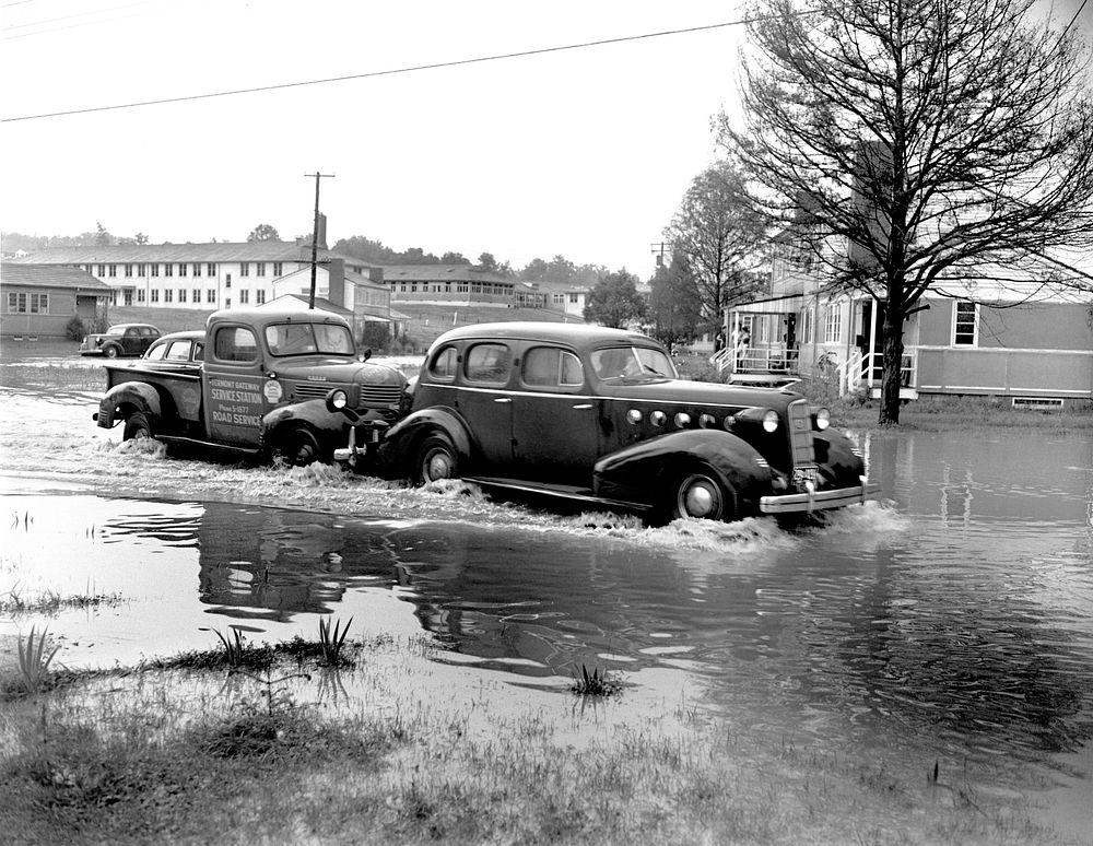 Flood Streets Oak Ridge 1947