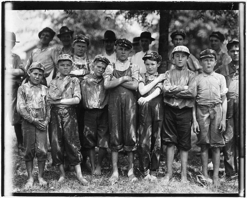 Some of the youngsters in the Belton Mfg. Co. Two of the youngest, May 1912. Photographer: Hine, Lewis. Original public…