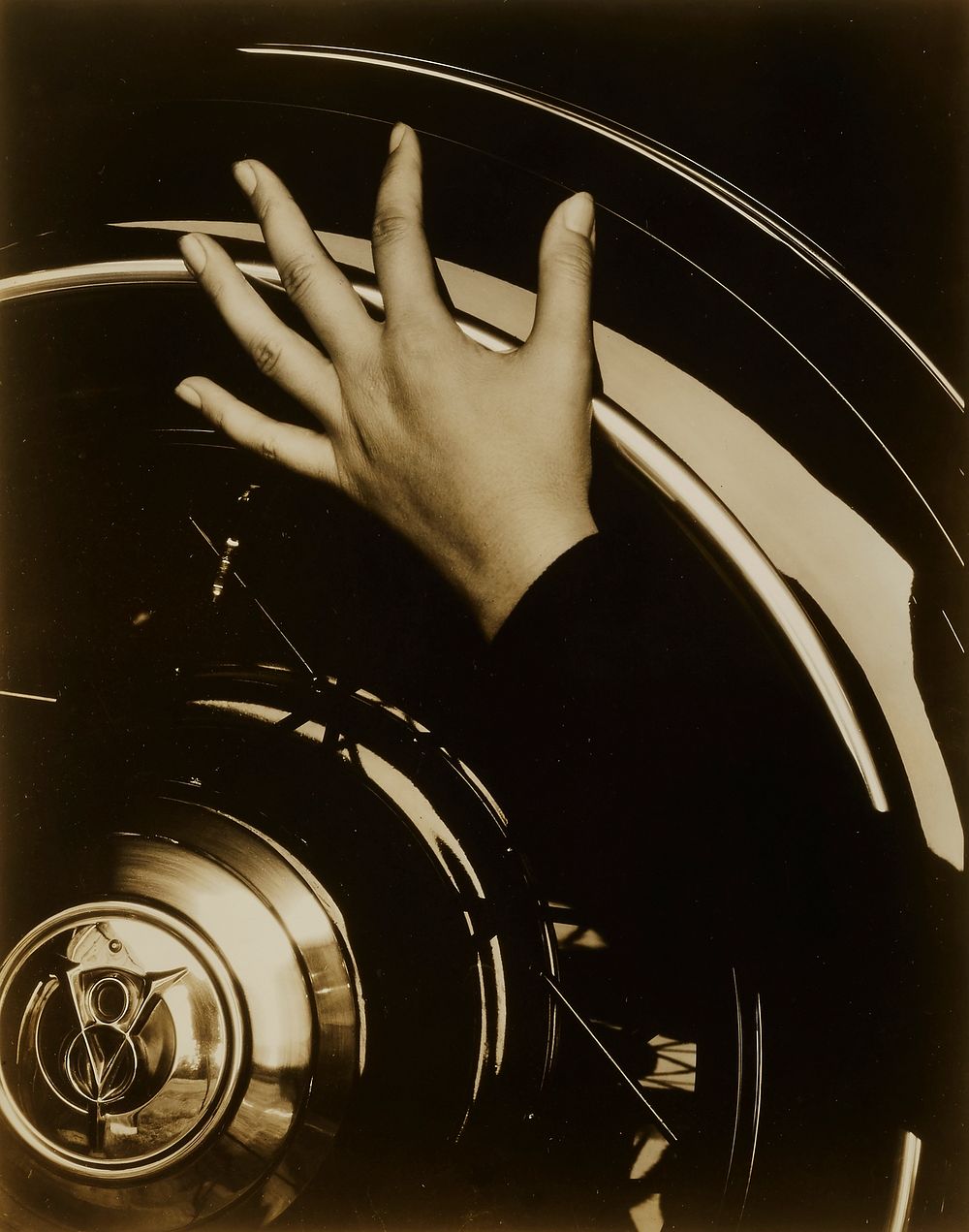 Georgia O'Keeffe--Hand and Wheel