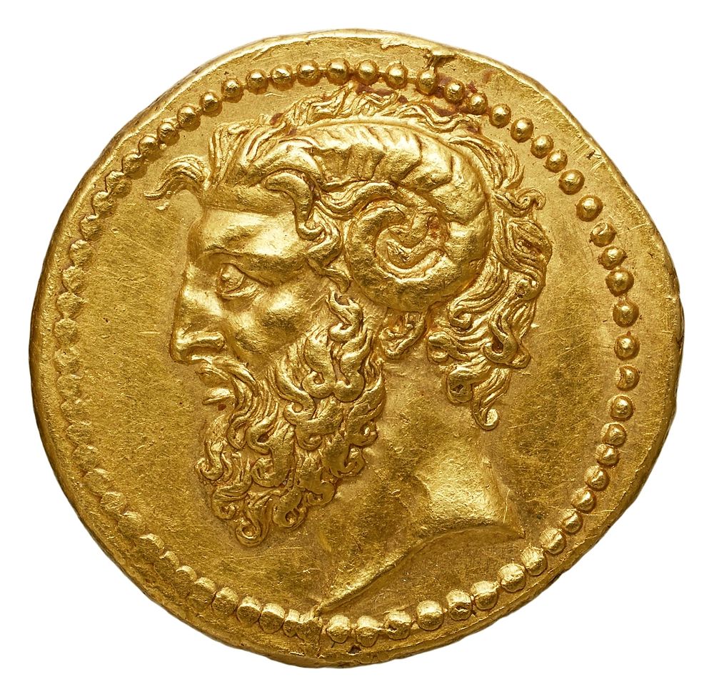 Aureus de Quintus Cornificius, vers 45 av.J.C. Or, 7,89 gr. Avers : Tête de Jupiter Ammon. BnF : REP-21378