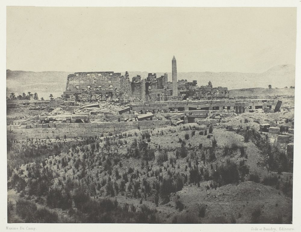 Palais de Karkak, Vue générale des Ruines, Prise a l'est; Thèbes by Maxime Du Camp