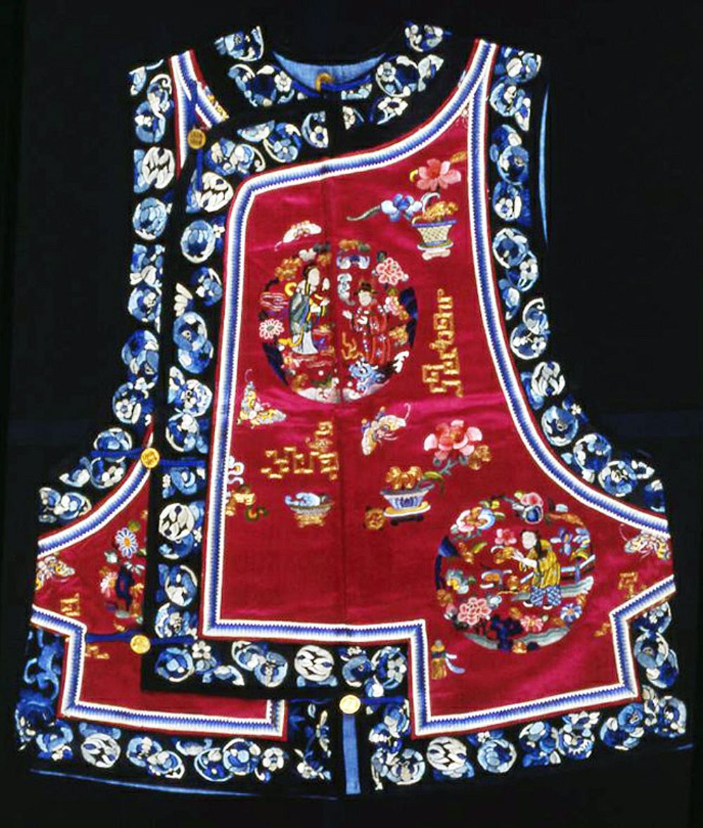 Woman's Vest by Manchu
