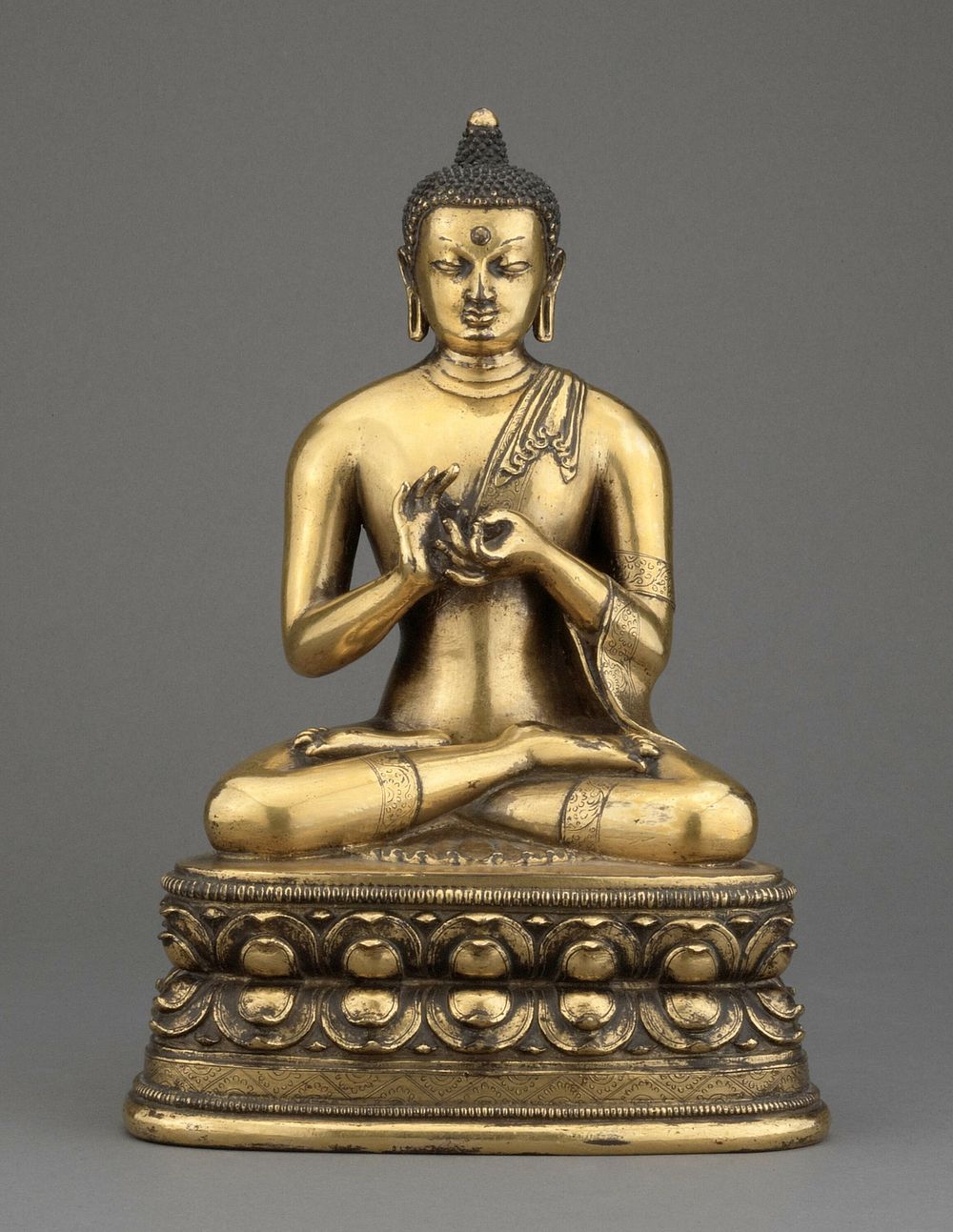 Vairochana Buddha Seated Giving the First Sermon (Dharmachakramudra)