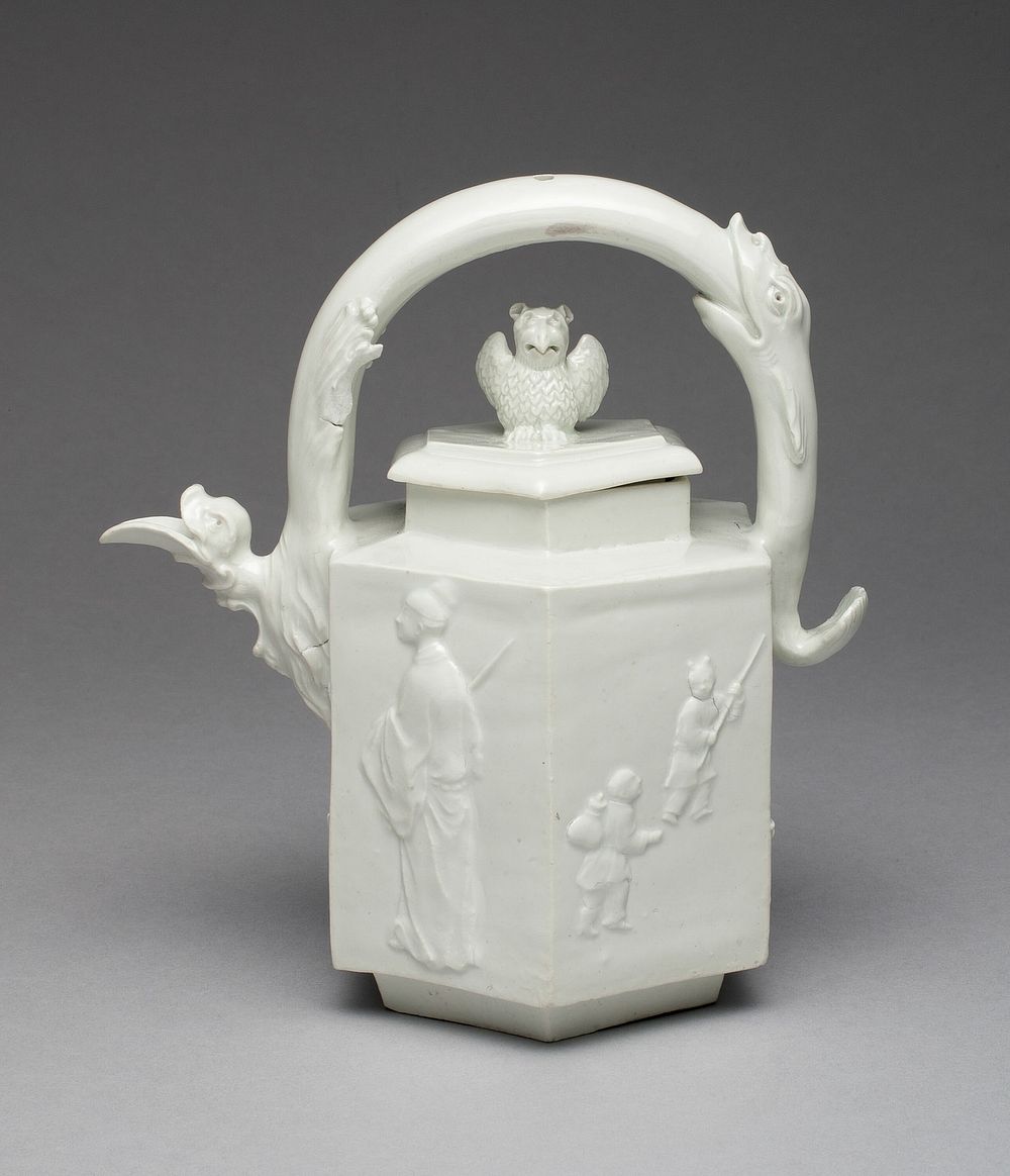 Teapot by Du Paquier Porcelain Manufactory (Manufacturer)