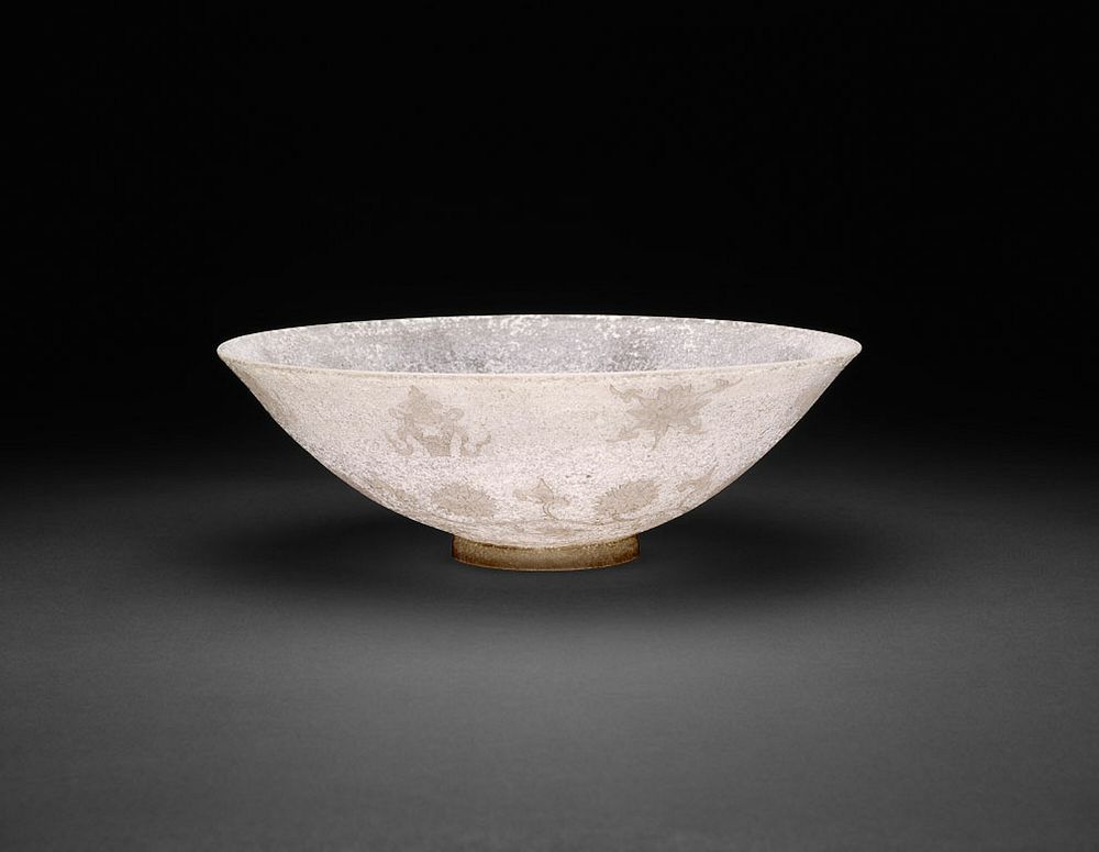 Bowl with Blossoming Vines and the Eight Buddhist Symbols
