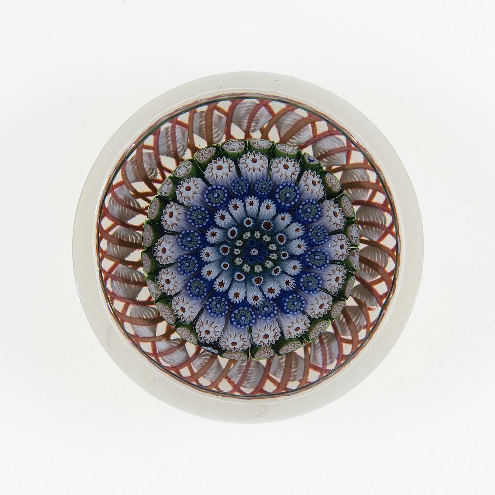 Paperweight by Compagnie de Saint Louis