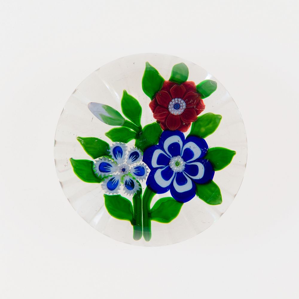 Paperweight by Baccarat Glassworks