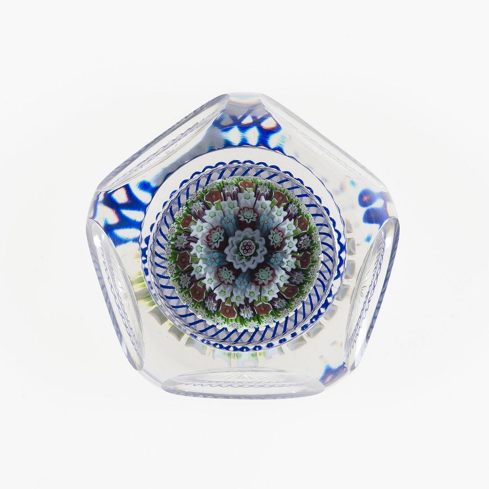 Paperweight by Baccarat Glassworks