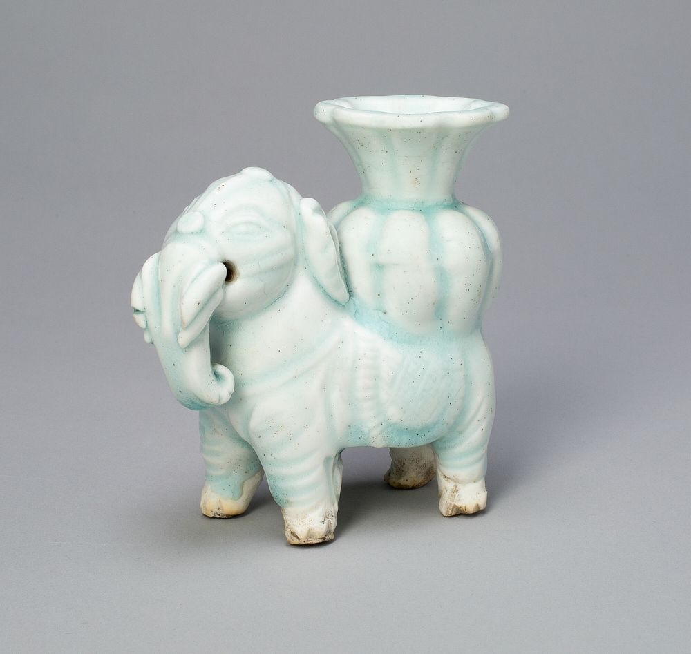 Joss-Stick Holder in the Form of an Elephant Holding a Lobed Vase