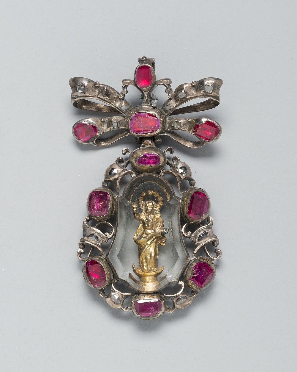 Pendant with the Virgin