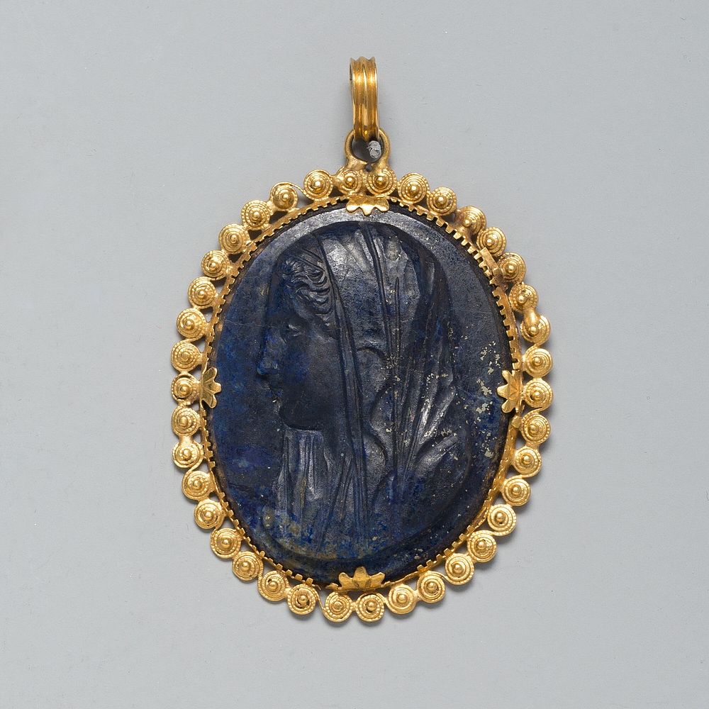 Pendant with Cameo of a Roman Woman