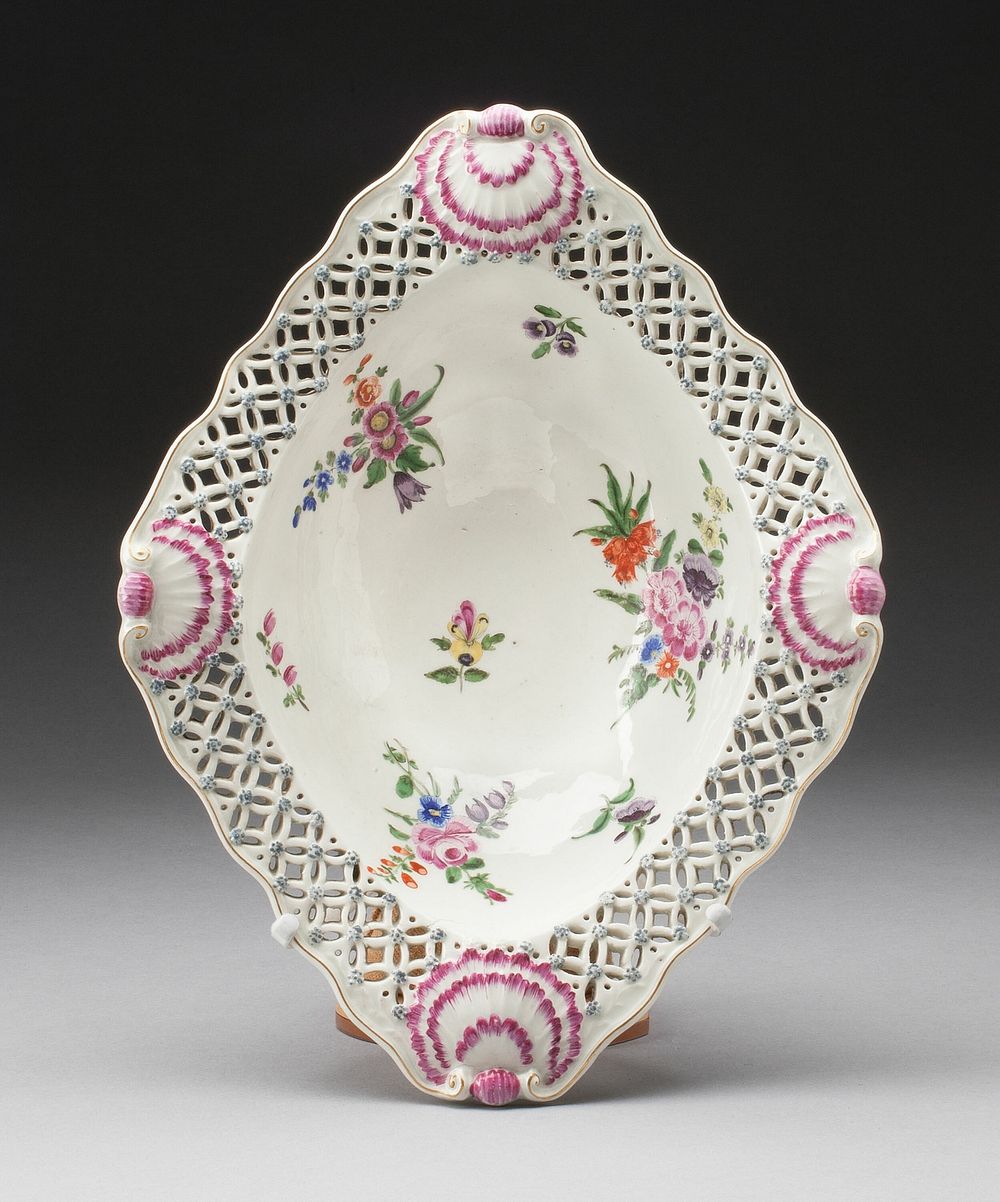 Dish by Worcester Porcelain Factory (Manufacturer)