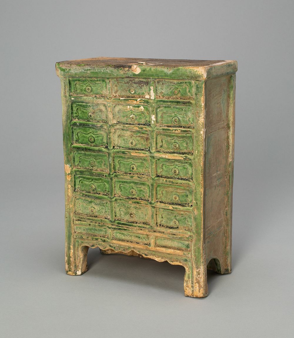 Miniature Chest with Drawers (Mingqi)