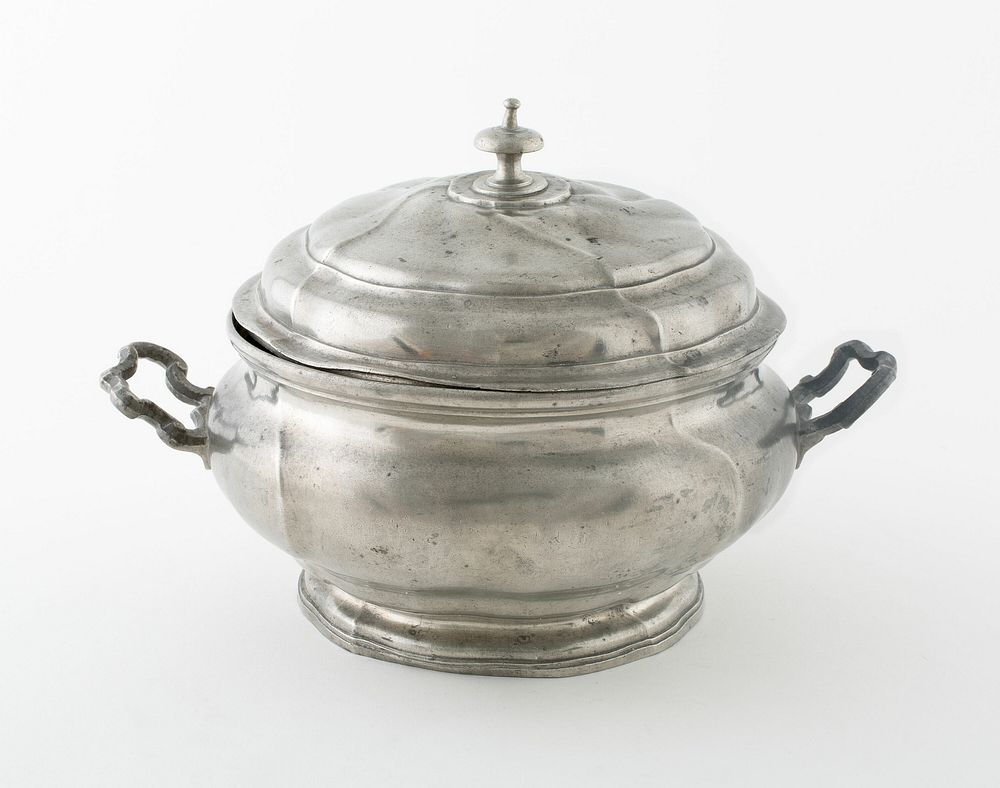 Tureen by Johann Wilhelm Stucker