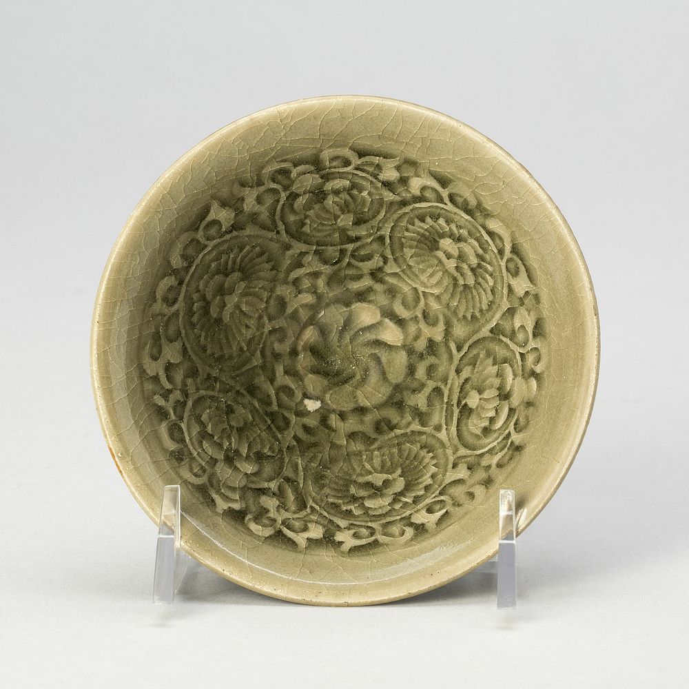 Conical Bowl with Peony Scroll