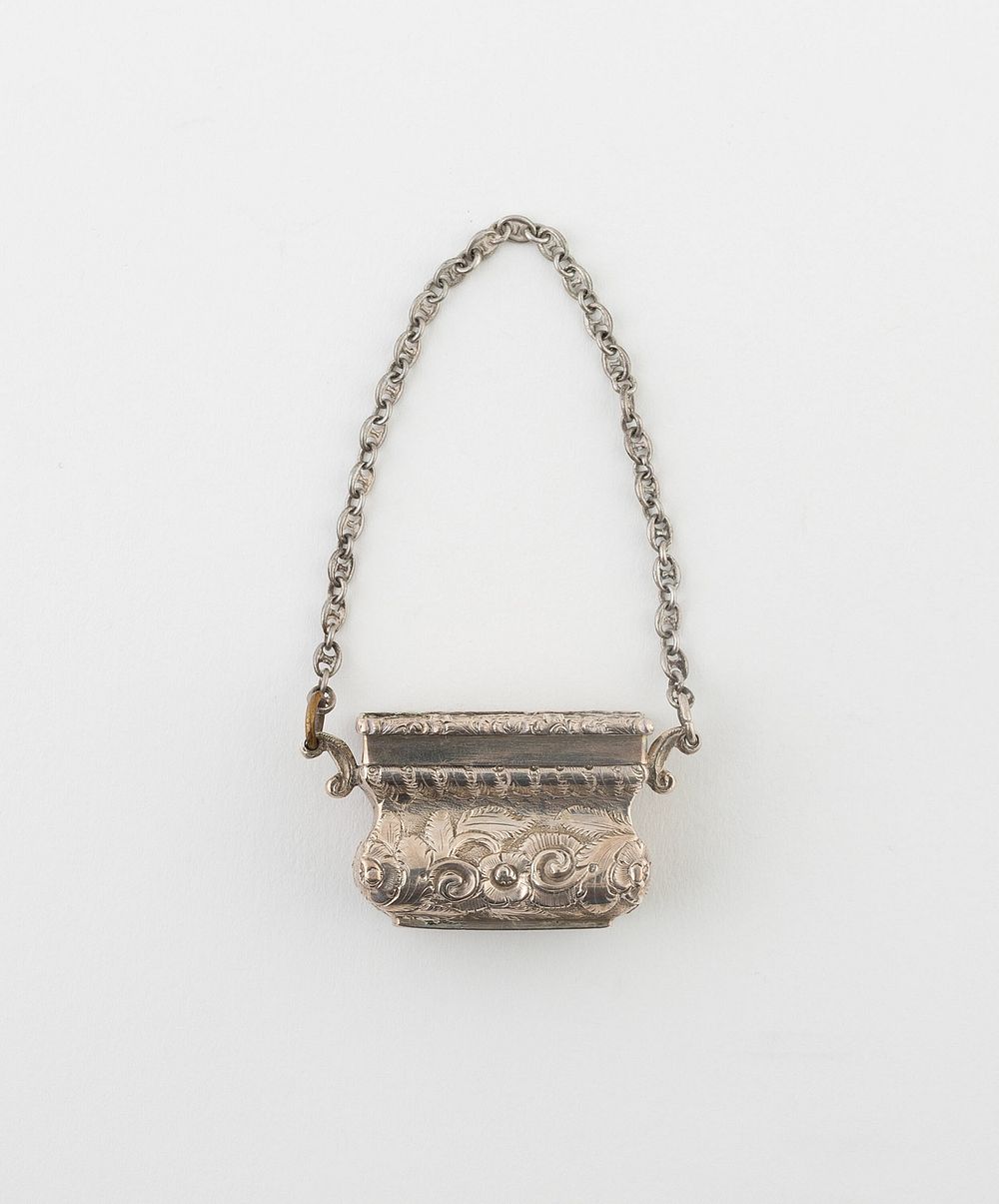 Purse-Shaped Vinaigrette with View of Windsor Castle