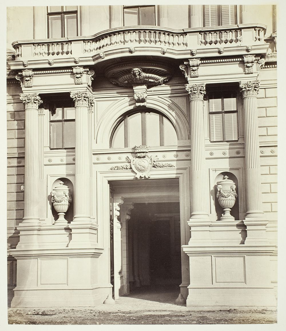Albrechtsgasse No. 3, Portal am Wohnhause des Friedrich Ritter von Schey by Anonymous