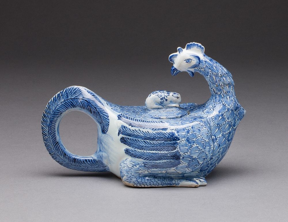 Teapot in the form of a Rooster