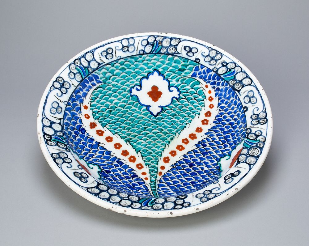 Dish (Tabaq) with Scale Pattern and Serrated Leaves by Islamic