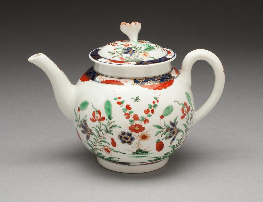 Teapot by Worcester Porcelain Factory (Manufacturer)