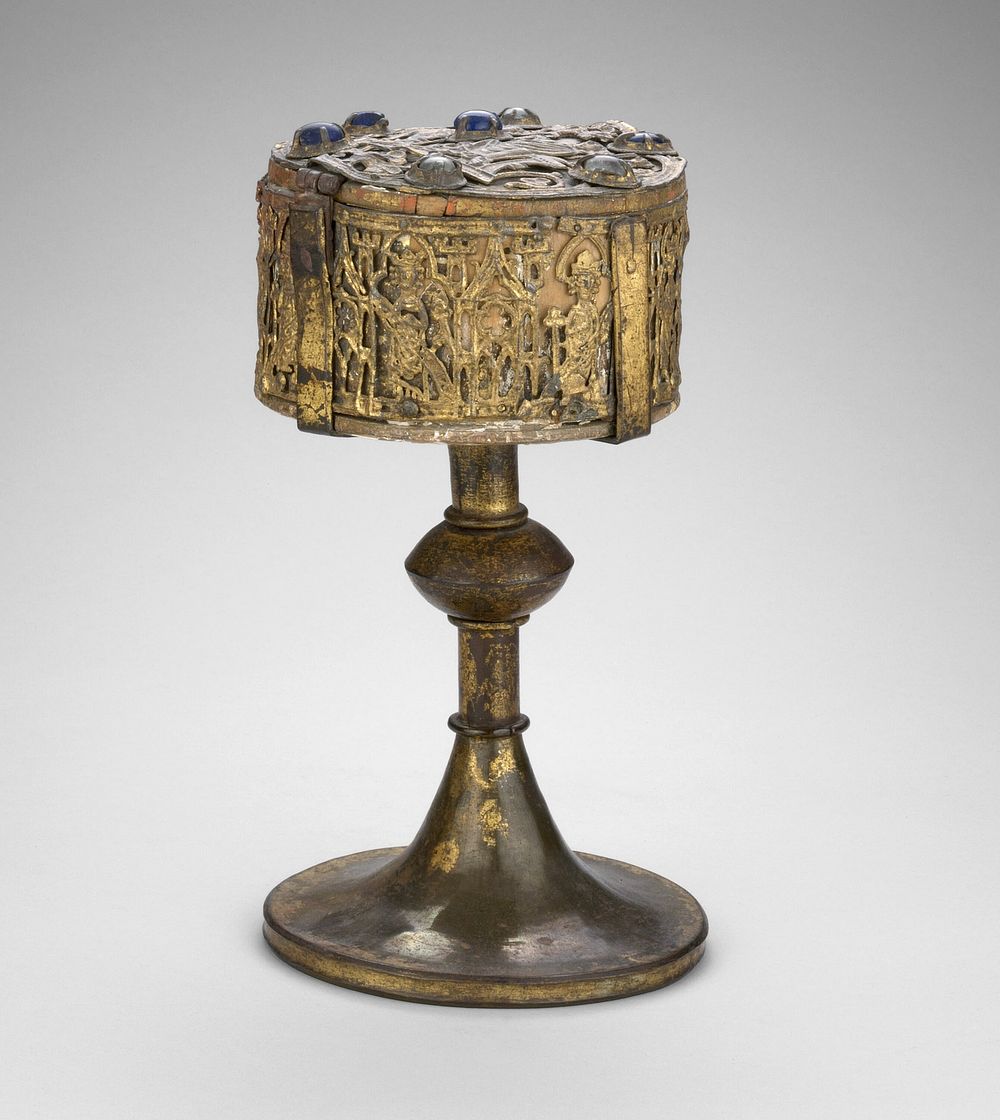 Footed Pyx Used as a Reliquary