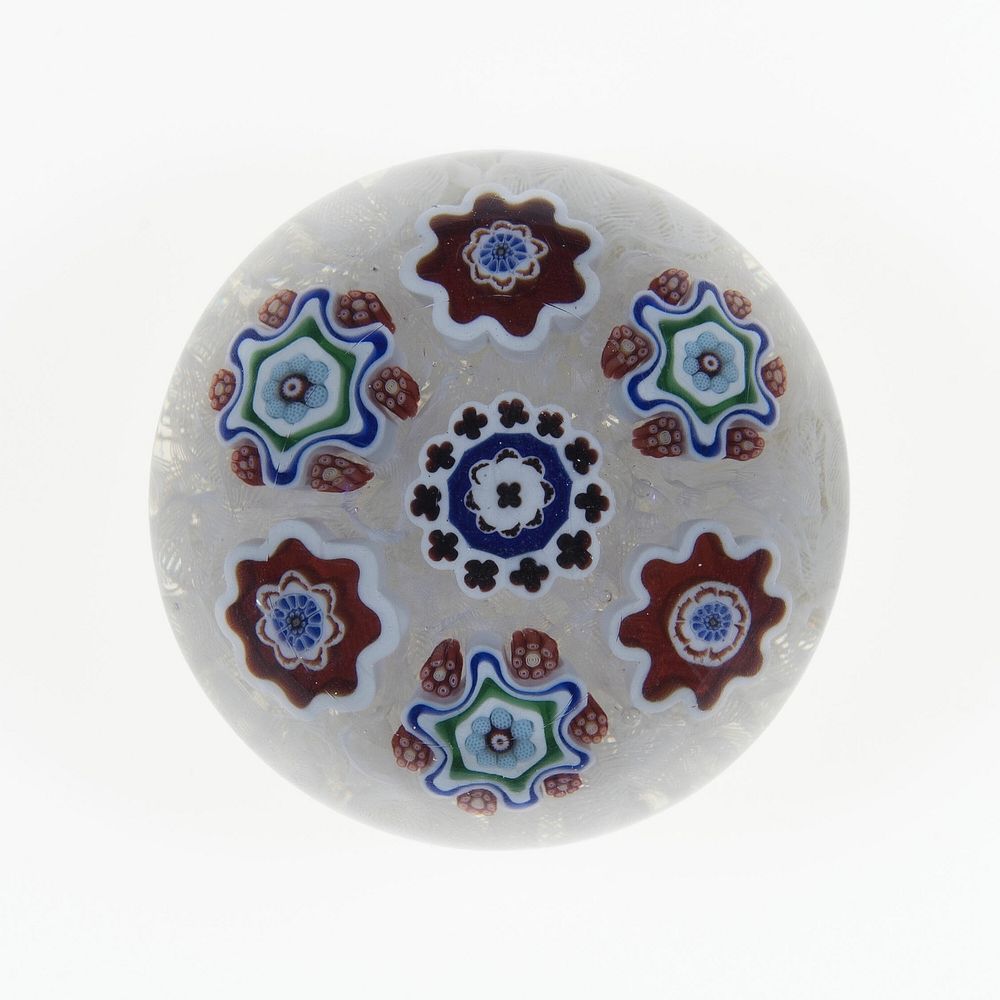 Paperweight by Baccarat Glassworks