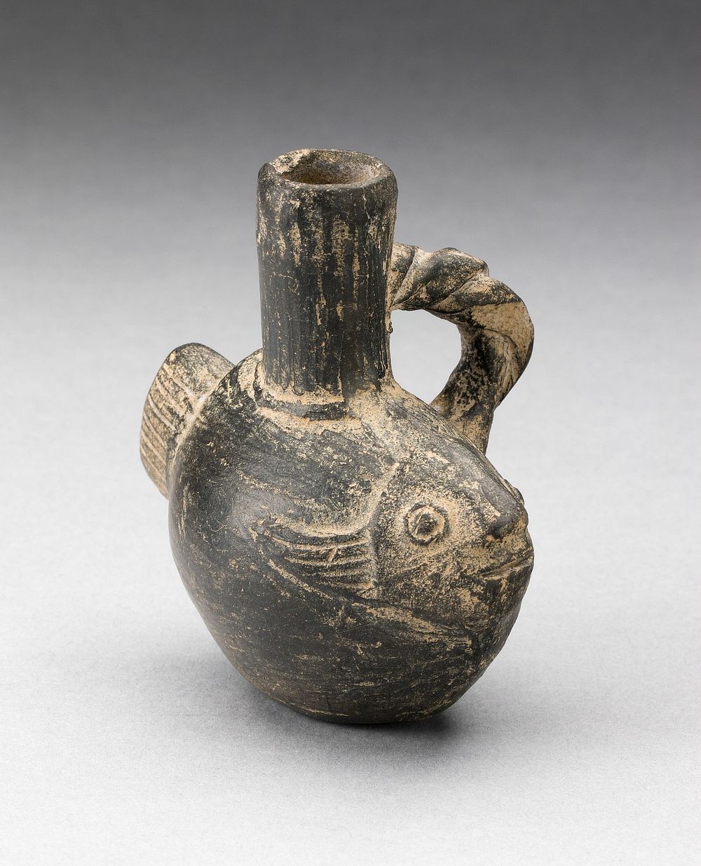 Miniature Spout Vessel in the Form of a Fish with a Rope-shaped Handle by Chimú