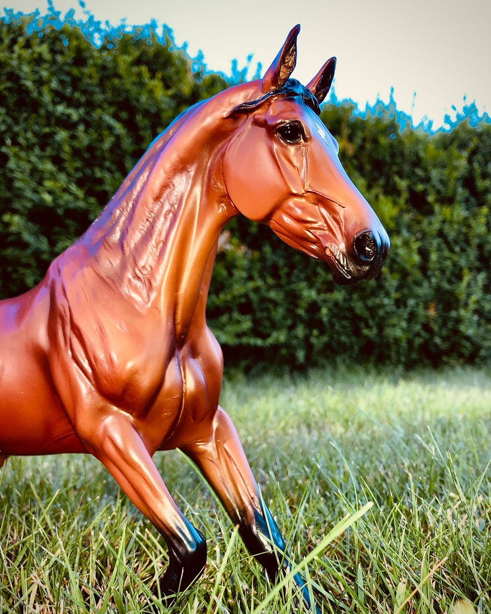 Horse model, farm animal sculpture.