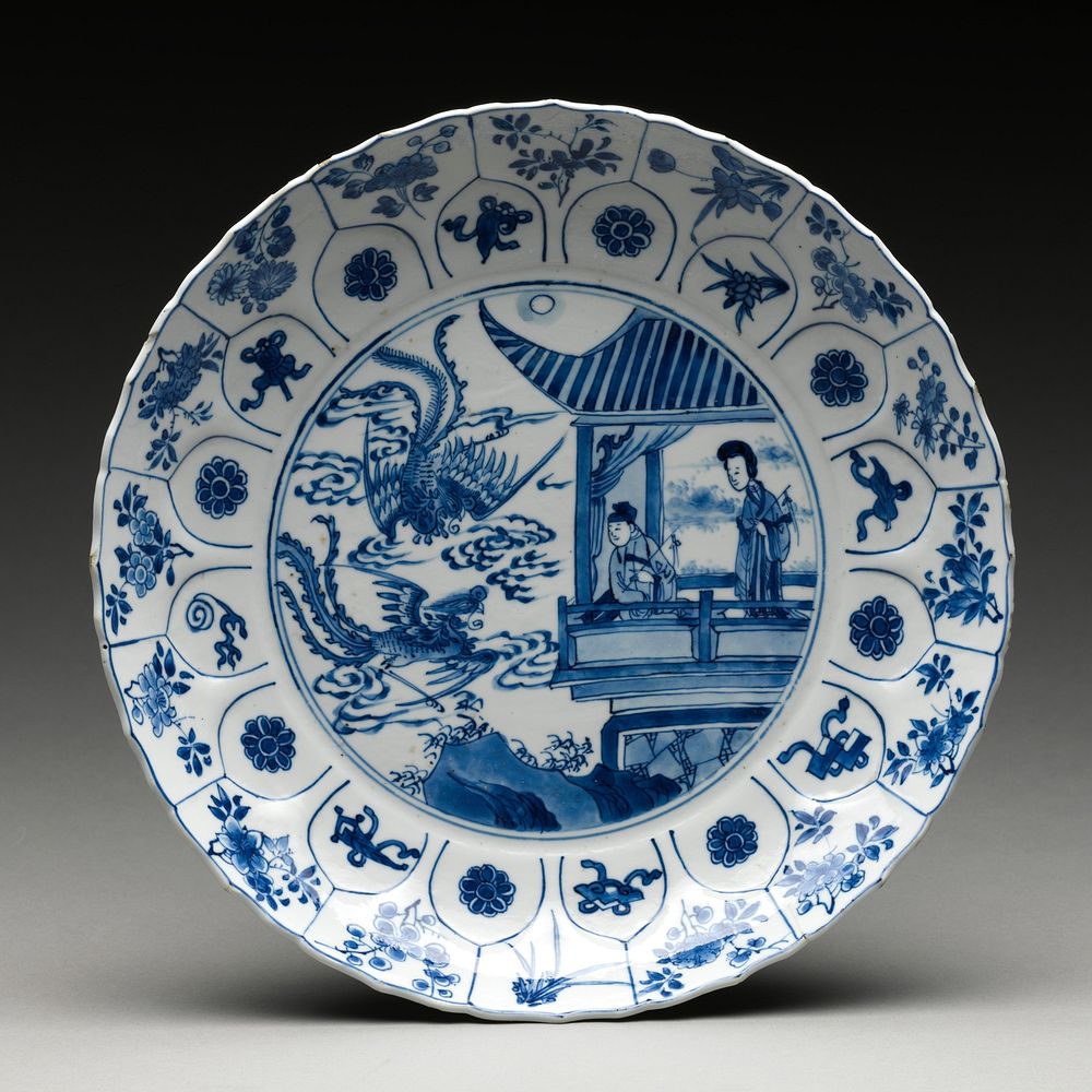 Dish with a couple and phoenixes