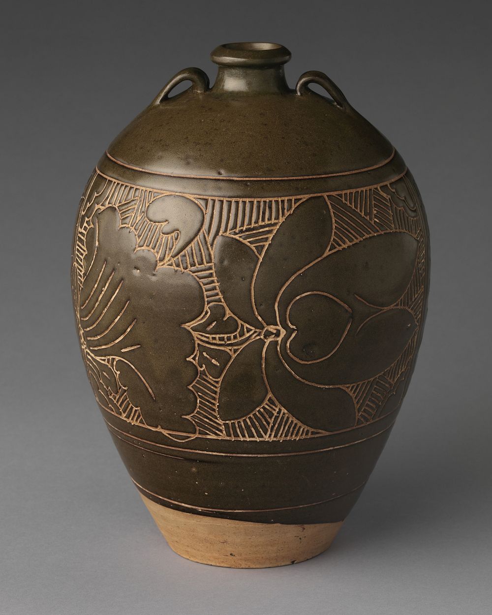Wine bottle with lotuses and admonition