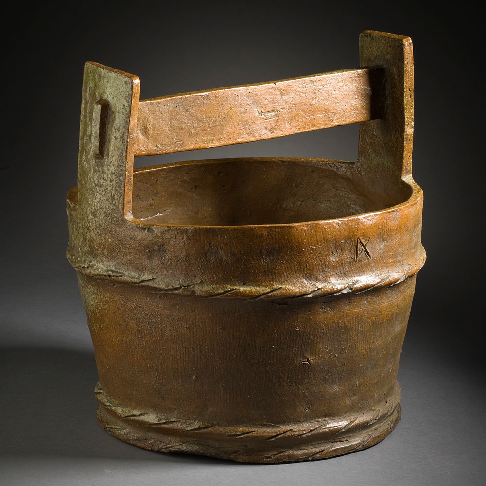 Cold Water Container for Tea in the Form of a Wooden Bucket